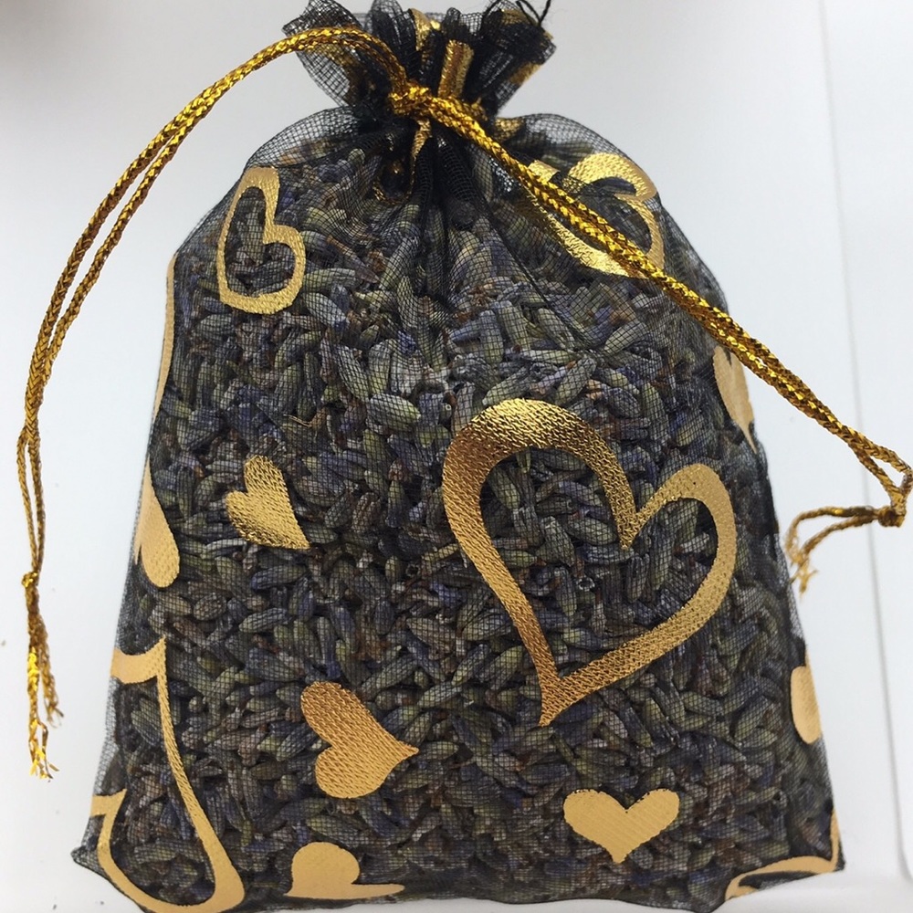 Lilly’s Lavender 3 Sachets Black Bags Gold Hearts - Picture 2 of 4